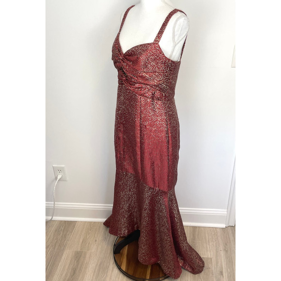 Monique Lhuillier Metallic Cut Out High Low Gown In Maroon Gold Size 10 - Picture 8 of 16